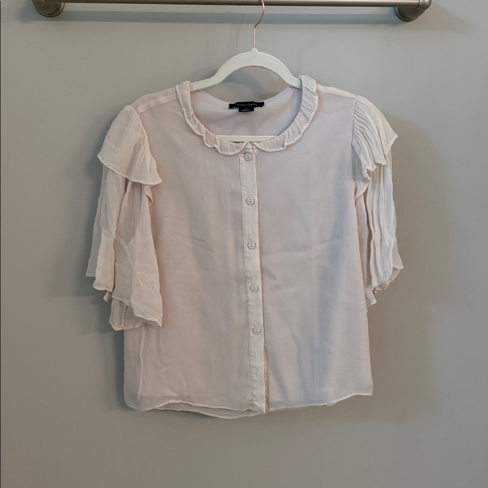 Sanctuary Cream Ruffled Flutter-Sleeve Button Front Blouse